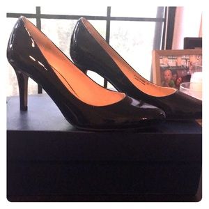 Cole Haan black patent leather pumps